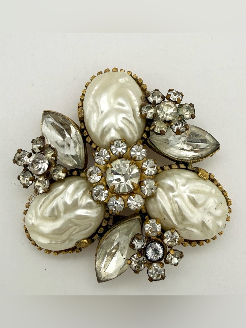 Vintage Beau Pearl & Rhinestone Crystal Flower Brooch Pin Gold Tone